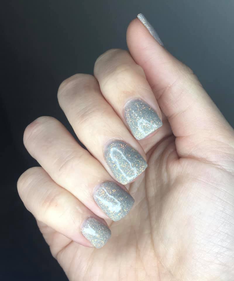 Glitter Visual Idea — Winter Dip Nails 2027