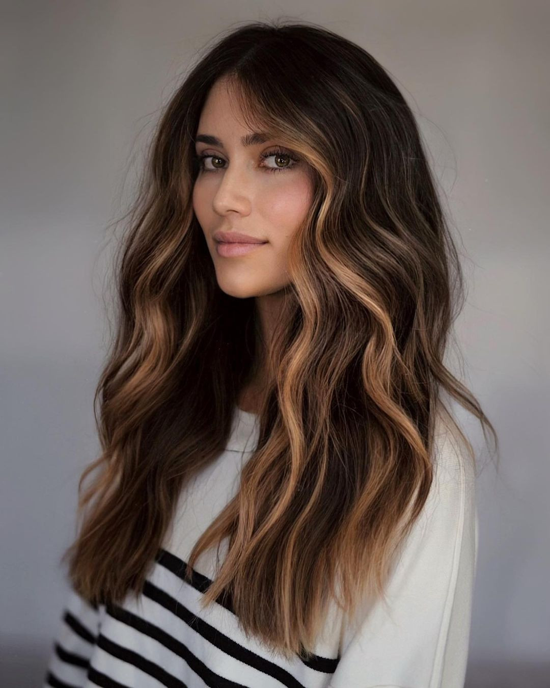 Dramatic Contrast Wavy Lob Dramatic Contrast Wavy Lob — Chunky Blonde Highlights on Brown Hair 2027