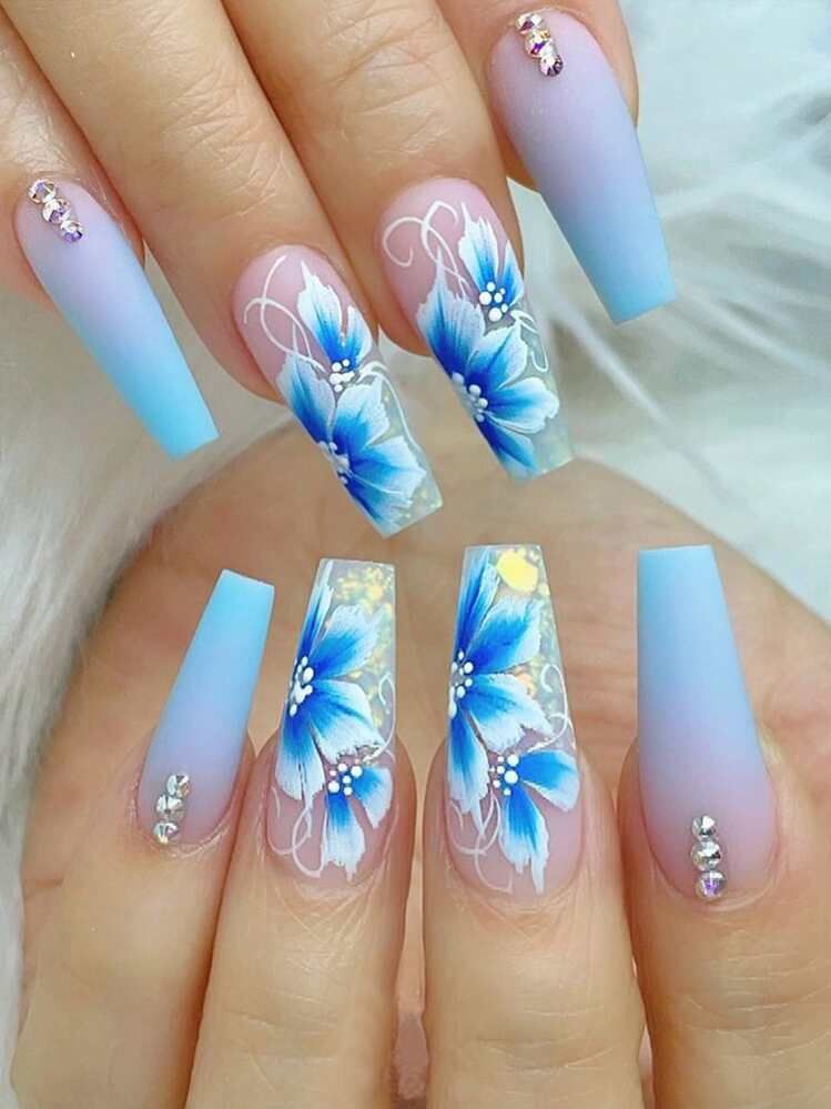 Visual Idea — The Hand Pose Is Natural Visual Idea — The Hand Pose Is Natural — Floral Coffin Nails 2027