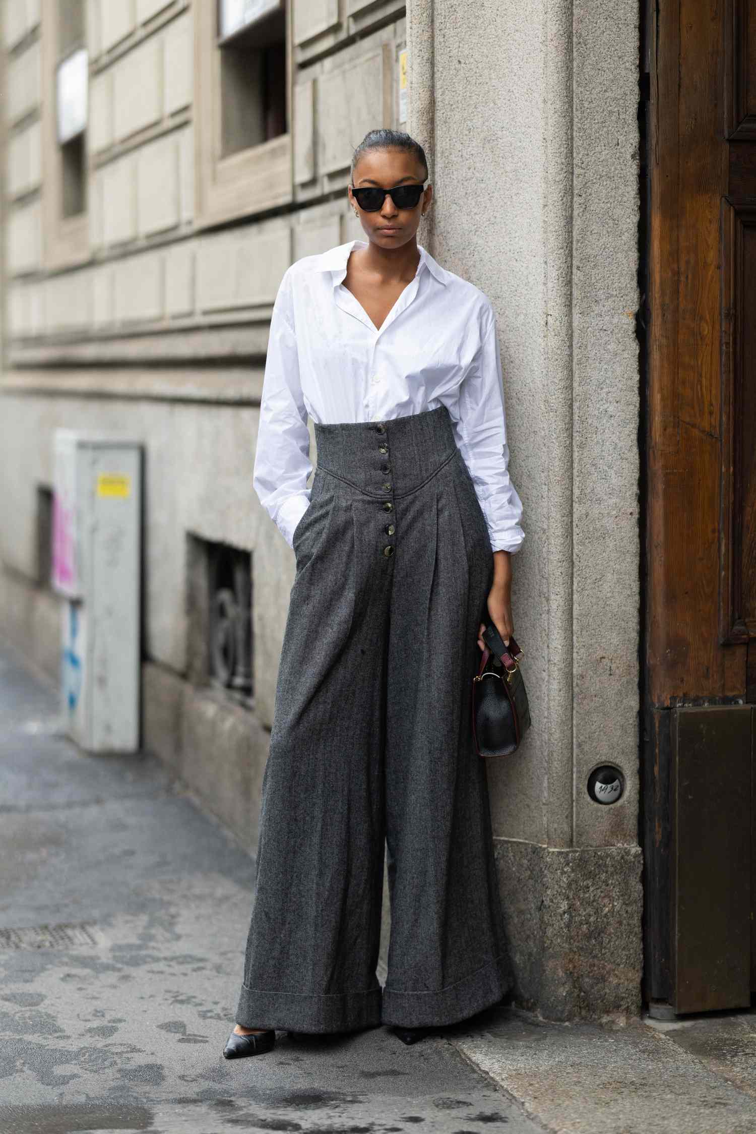 17 Business Casual Outfits Perfect for the Office and Beyond