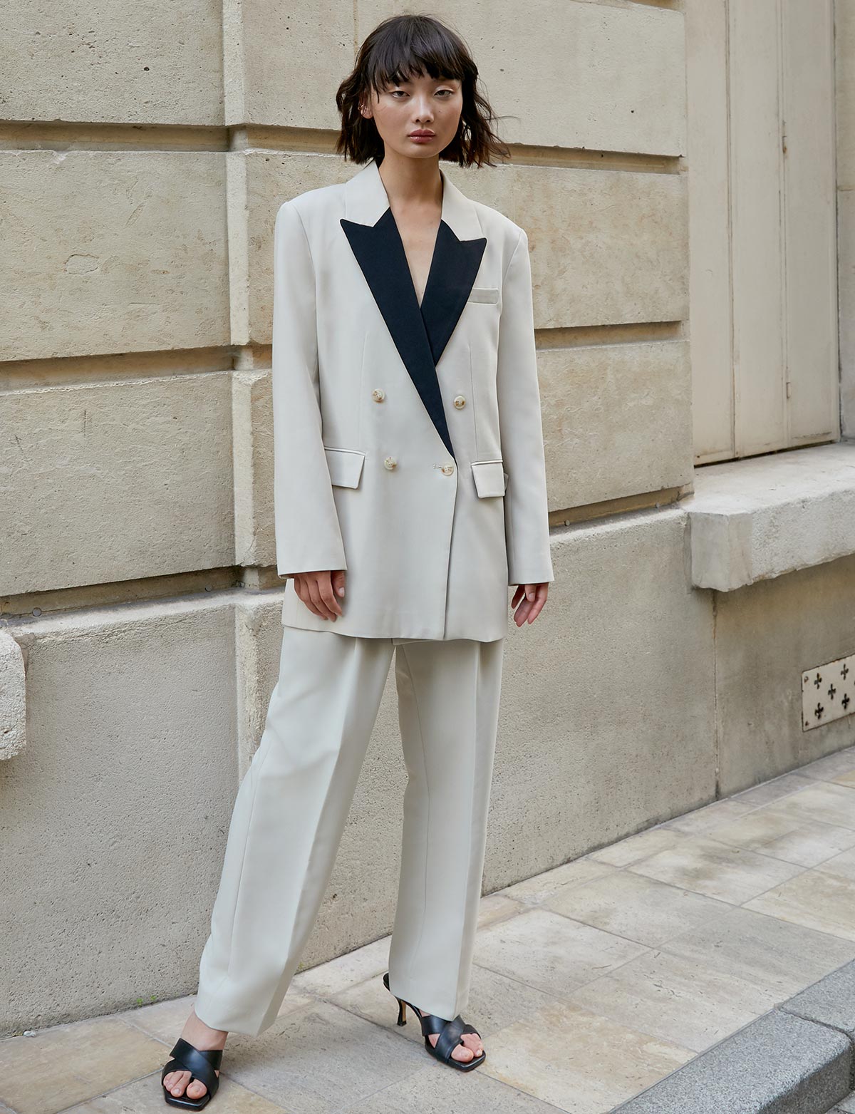 Cream Double-Breasted Blazer with Black Lapels and Trousers Cream Double-Breasted Blazer with Black Lapels and Trousers — Cropped Blazer Outfits 2027