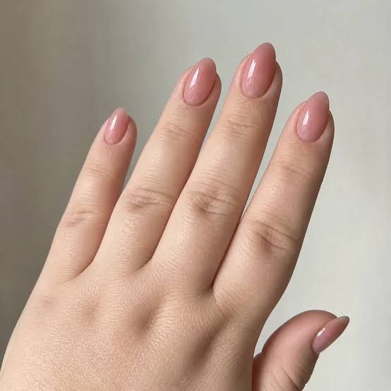 Short Oval Milky Pink Shimmer Short Oval Milky Pink Shimmer — Nails 2027 for Wide Nail Beds