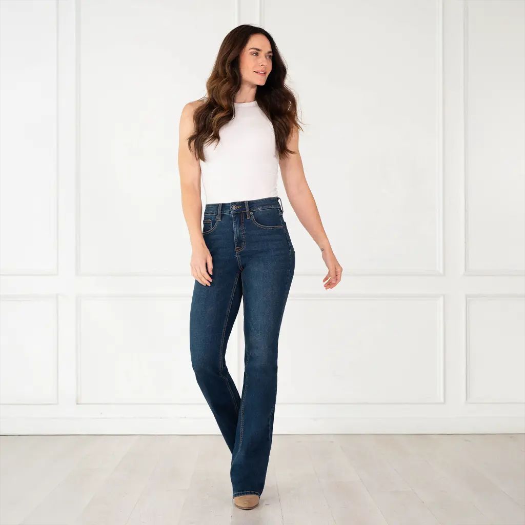 Classic Dark Wash Bootcut Jeans with White Tank and Flat Shoes Classic Dark Wash Bootcut Jeans with White Tank and Flat Shoes — Bootcut Jeans Outfits 2027 with Tank Top