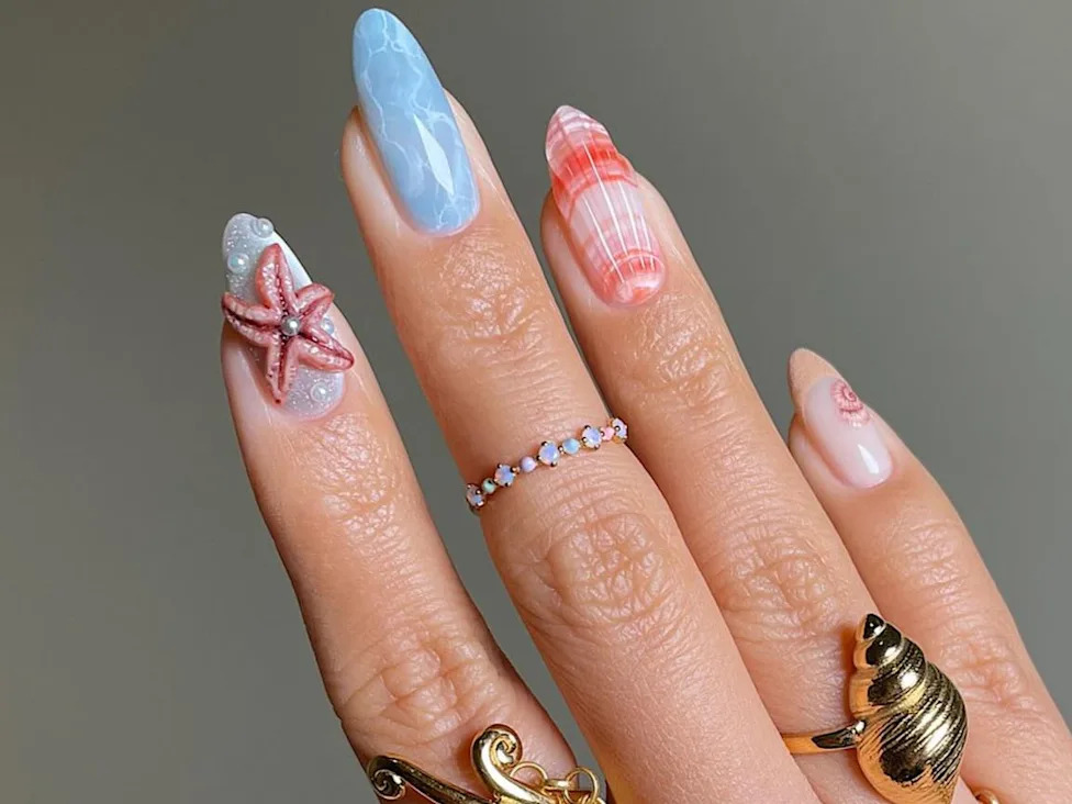 Long Stiletto Beach Mix with Glitter Long Stiletto Beach Mix with Glitter — Beach Nails 2027