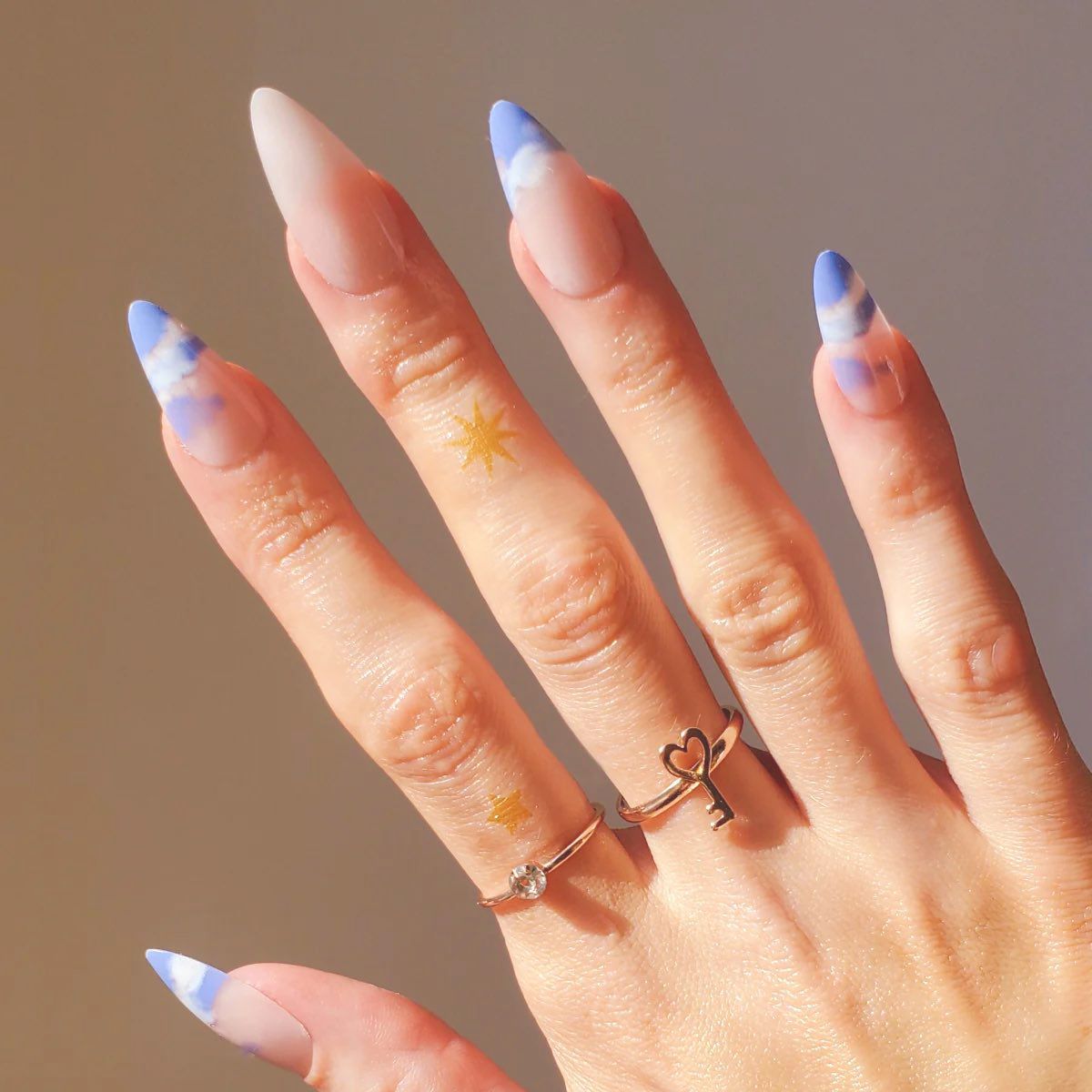 One Hand Visual Idea One Hand Visual Idea — Cloud Almond Nails 2027