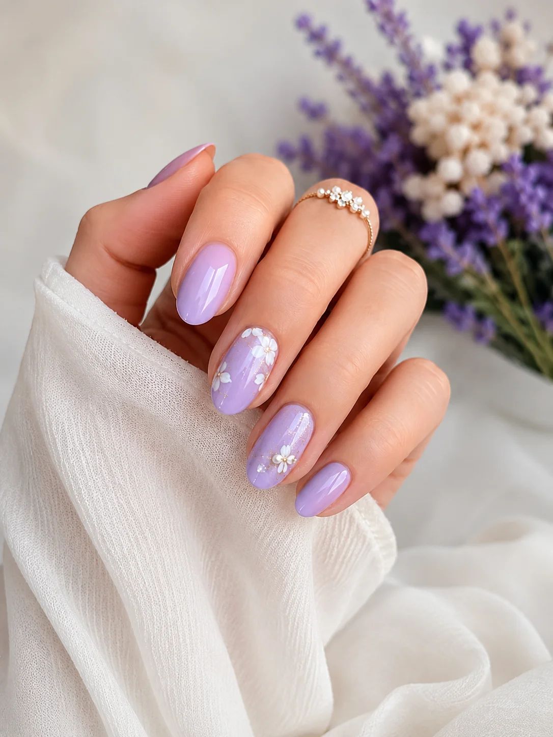 Glossy Visual Idea — Lavender Nails 2027
