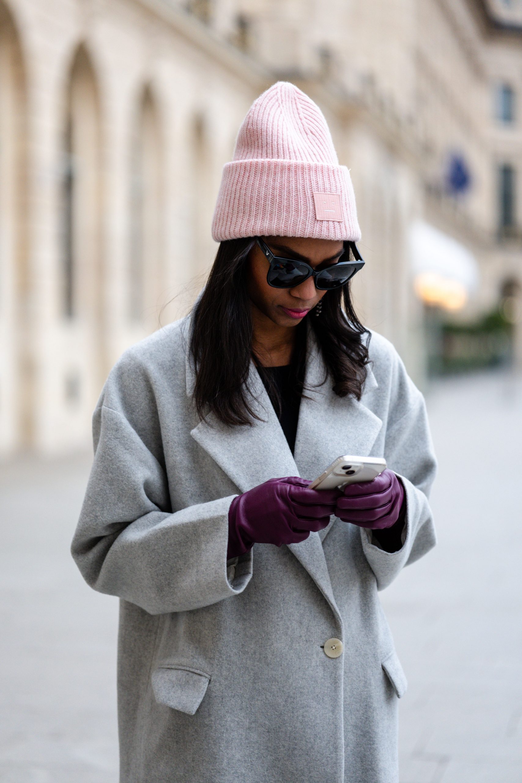 Vibrant Purple Leather Gloves as Standout Winter Accessories Vibrant Purple Leather Gloves as Standout Winter Accessories — Winter Accessories Outfits 2027