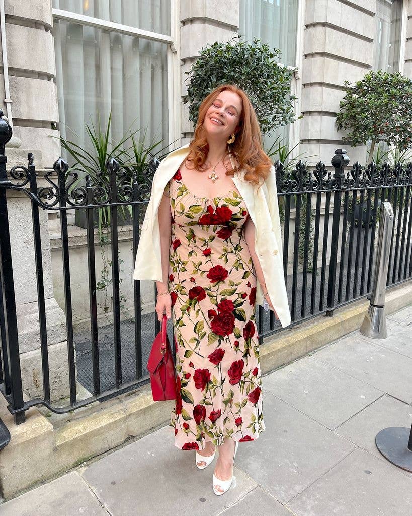 Floral Print Bodycon Midi Dress with Cream Blazer — Bodycon Dress Outfits 2027
