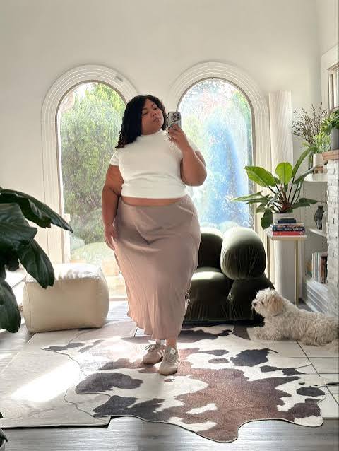 Pink Sweatsuit Set for a Casual Thanksgiving — Plus Size Thanksgiving Outfits 2026