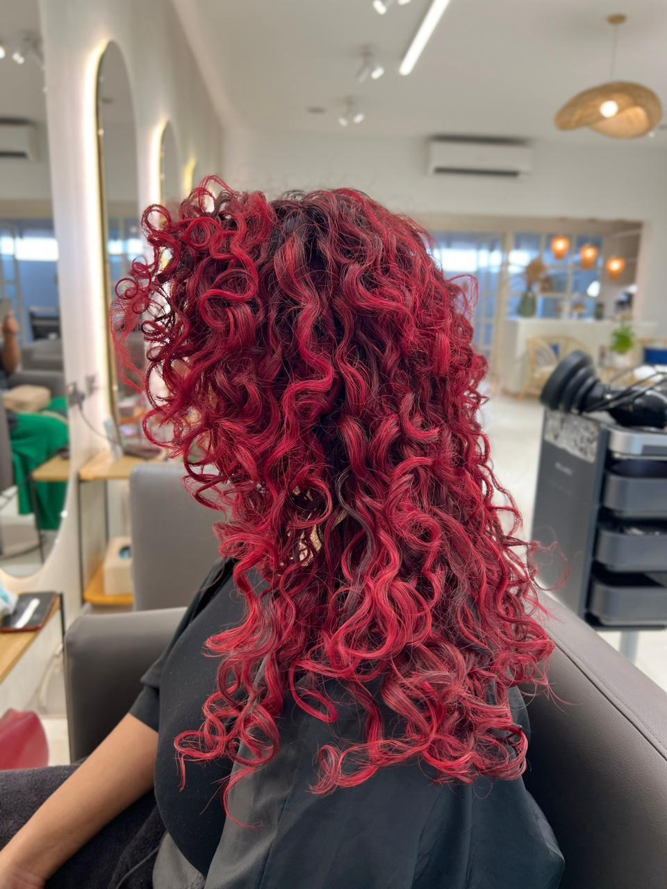 Mid-Back Honey Blonde With Caramel Mid-Back Honey Blonde With Caramel — Hair Color 2027 for Curly Hair