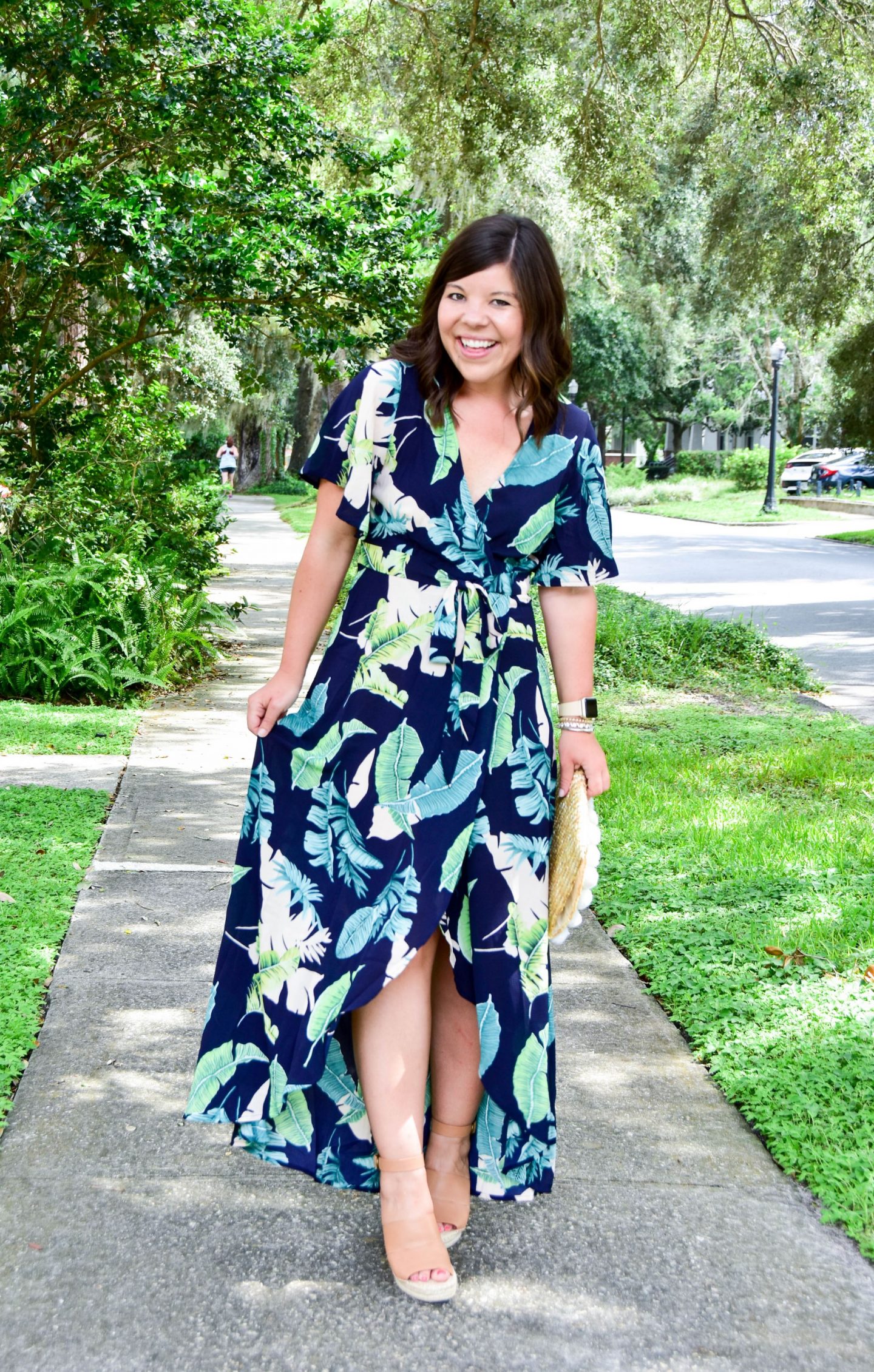 Palm Print Maxi Dress: Tropical Vibes for a Spring First Date Palm Print Maxi Dress: Tropical Vibes for a Spring First Date — Spring First Date Outfits 2027