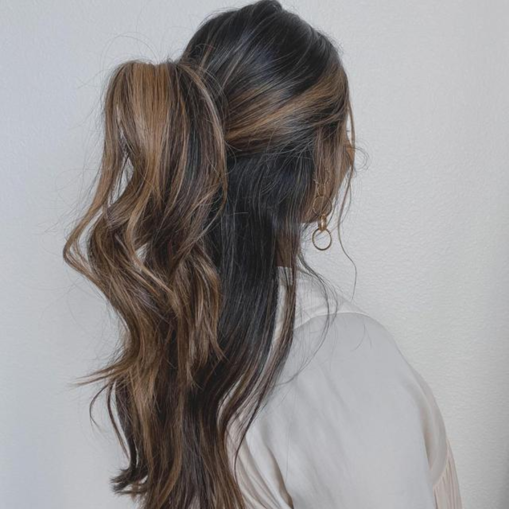 Mid-Back Waves With High Half-Ponytail Mid-Back Waves With High Half-Ponytail — Hairstyles 2027 for College