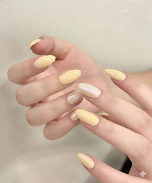 Pale Yellow Pearlescent Accent Nails Pale Yellow Pearlescent Accent Nails — Spring Acrylic Nails 2027