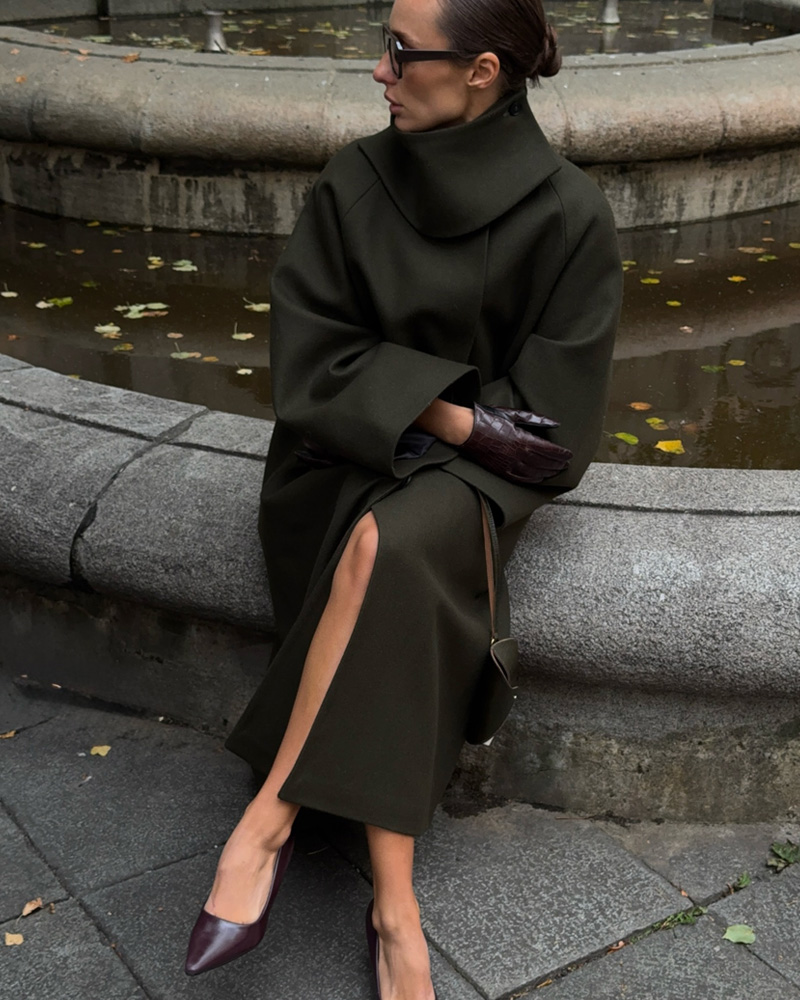 Chic Olive Green Wool Coat with Burgundy Accents Chic Olive Green Wool Coat with Burgundy Accents — Olive Green Outfits 2027