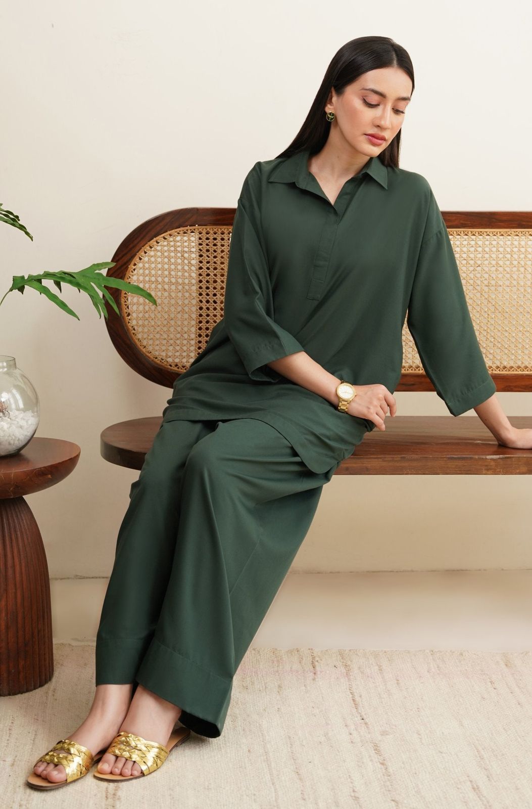 Relaxed Emerald Green Tunic and Wide-Leg Trousers Relaxed Emerald Green Tunic and Wide-Leg Trousers — Emerald Green Outfits 2027