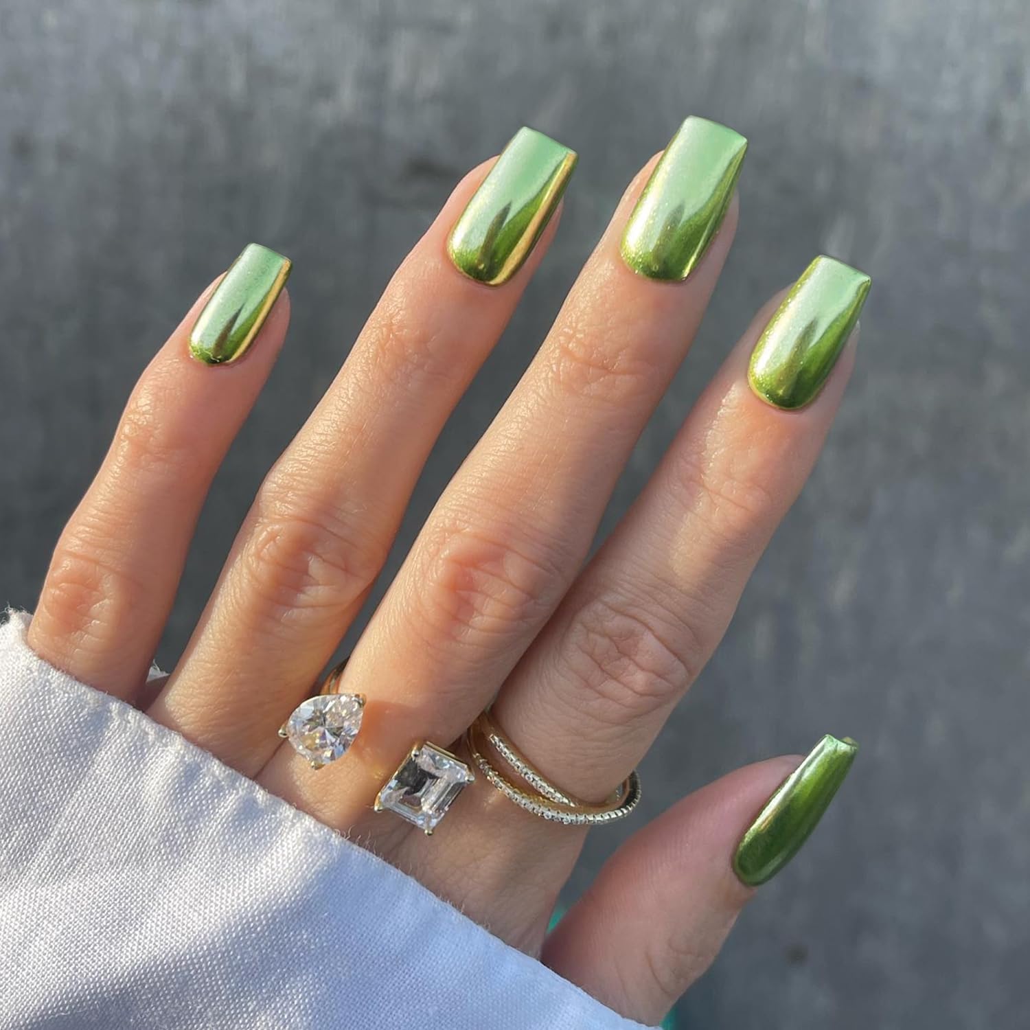 One Hand Bright Neon Green Chrome Short Squares One Hand Bright Neon Green Chrome Short Squares — Green Chrome Nails 2027