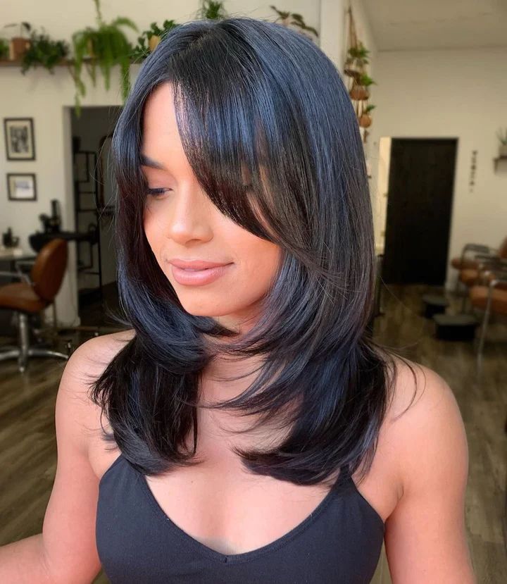 Long Layered Cut Visual Idea — Fall Haircut Trends 2026
