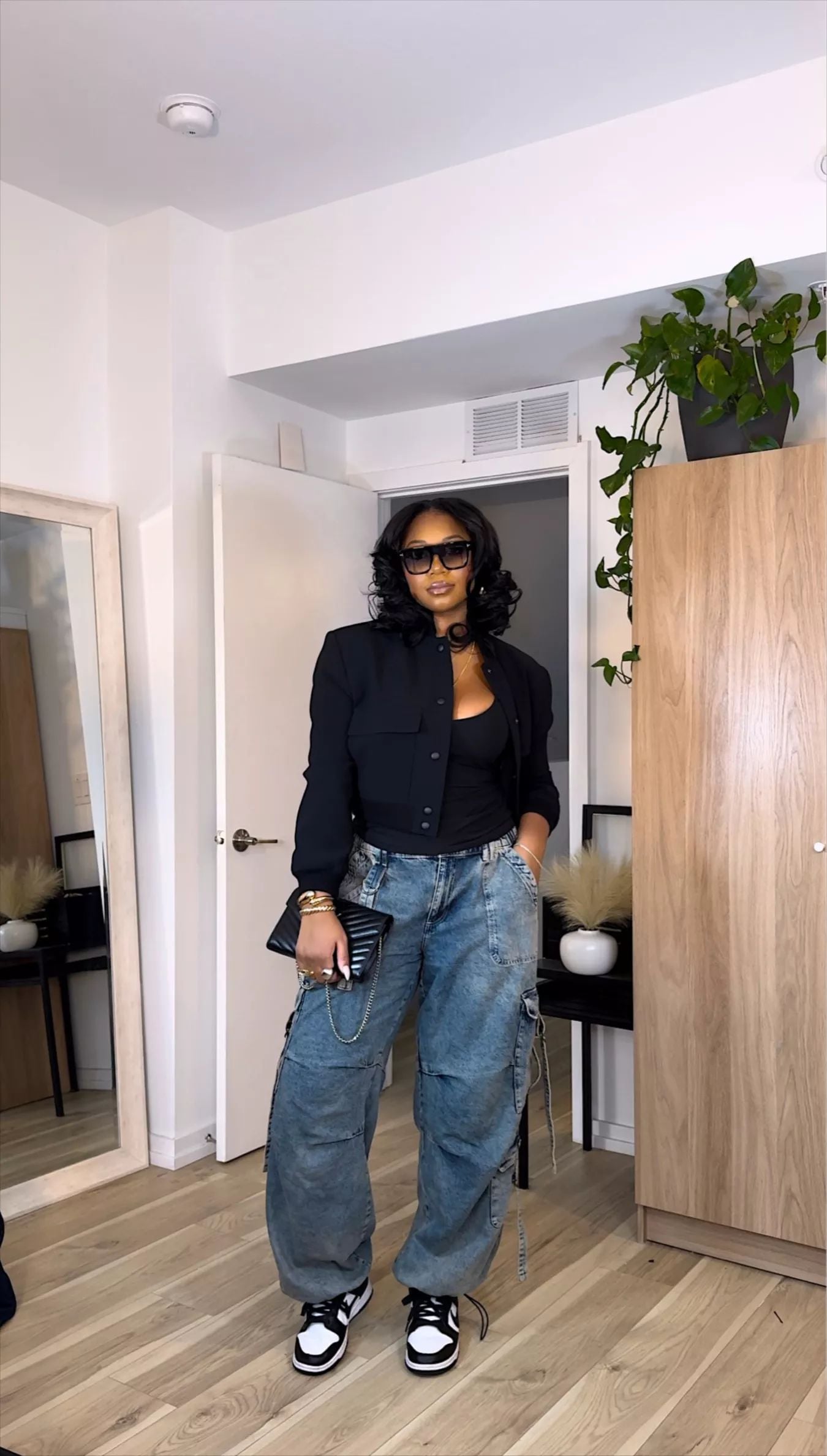 Baggy Cargo Pants and Cropped Jacket for a Chic Streetwear Concert Look — Concert Outfits 2027