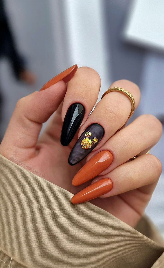 Clean Visual Idea — Thanksgiving Nails 2026