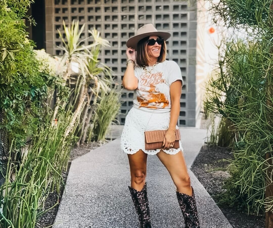 Graphic Tee and Lace Shorts for a Boho Concert Vibe Graphic Tee and Lace Shorts for a Boho Concert Vibe — Country Concert Outfits 2027