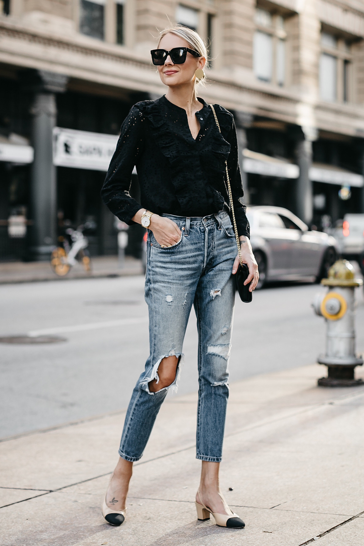 Western-Inspired Casual: Knit Cardigan and Black Shorts — Dallas Outfits 2027