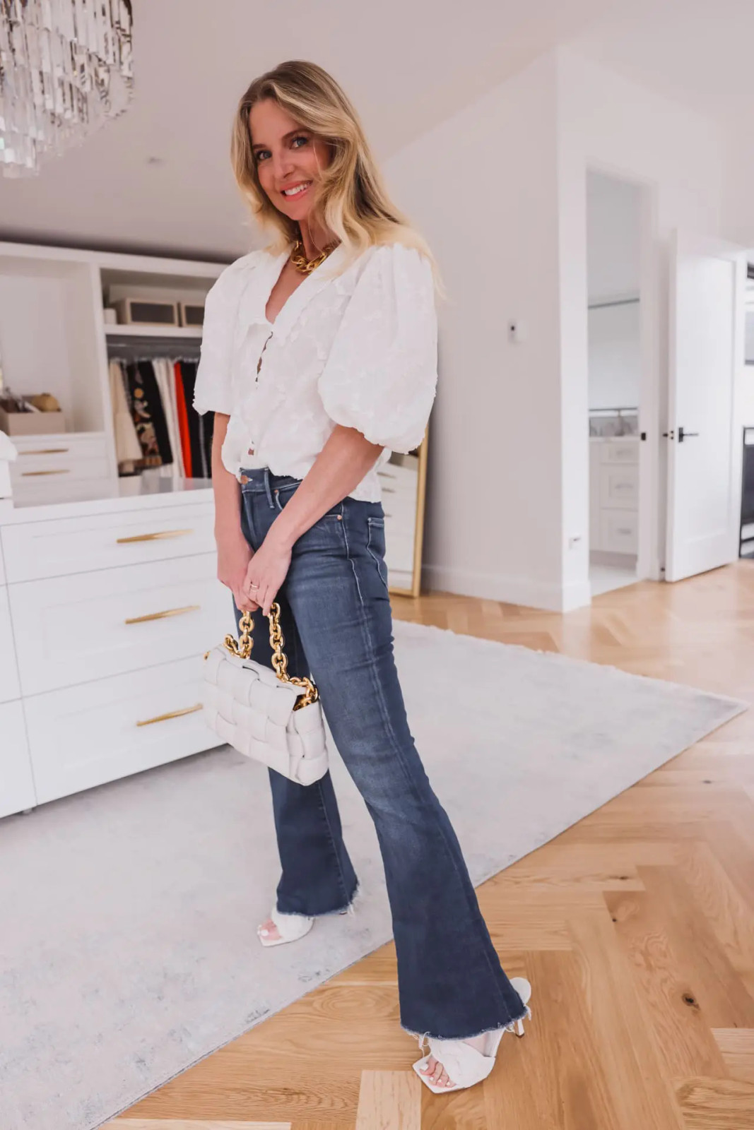 White Puff-Sleeve Blouse and Bootcut Jeans for a Chic Brunch White Puff-Sleeve Blouse and Bootcut Jeans for a Chic Brunch — Brunch Bootcut Jeans Outfits 2027