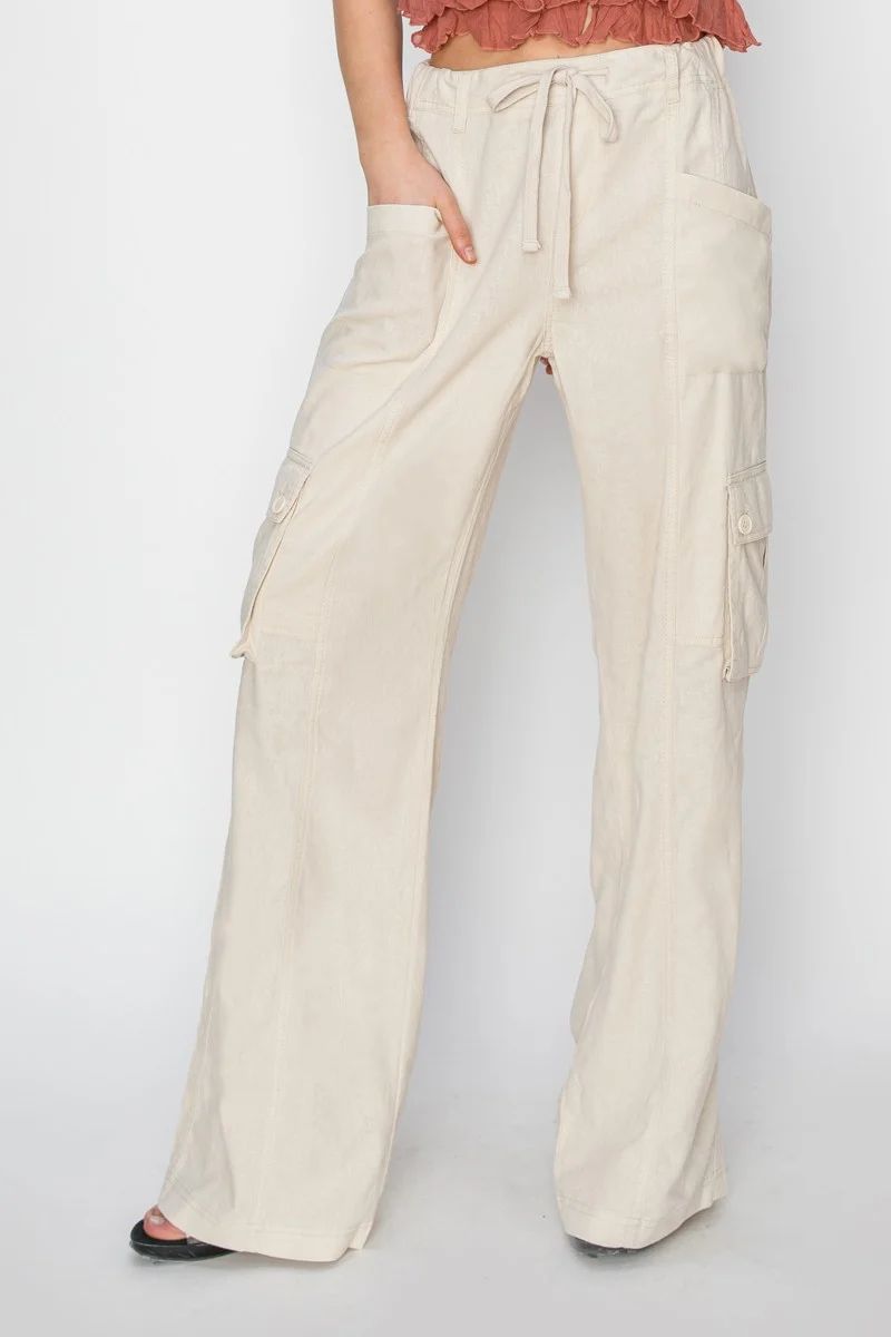 Off-White High-Rise Cargos with Drawstring Waist and Rust Top Off-White High-Rise Cargos with Drawstring Waist and Rust Top — Khaki Cargo Pants Outfits 2027