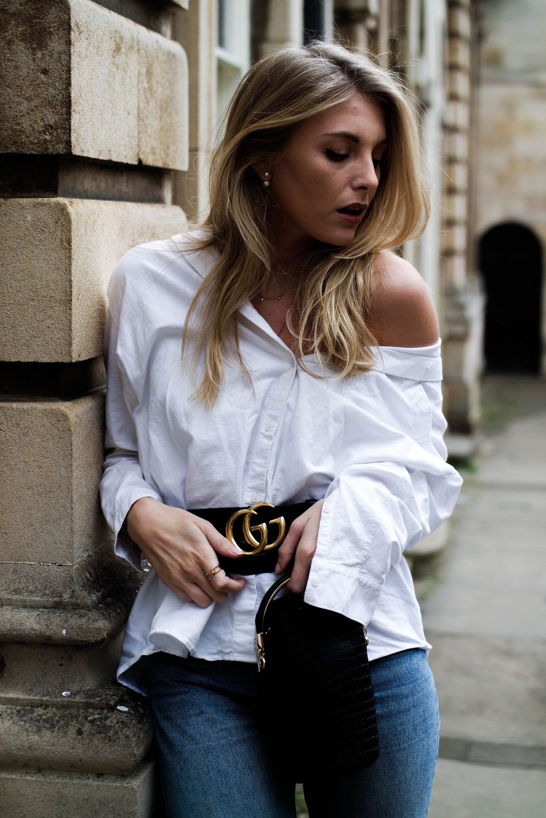 Off-the-Shoulder Shirt with Jeans and Double G Buckle Belt Off-the-Shoulder Shirt with Jeans and Double G Buckle Belt — Statement Belt Outfits 2027
