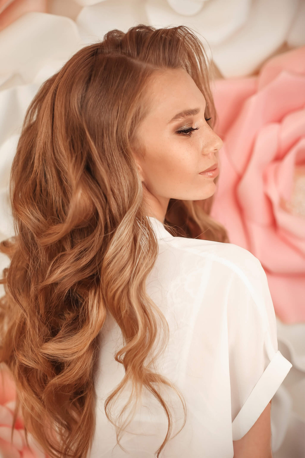 Strawberry Blonde Collarbone Bob Strawberry Blonde Collarbone Bob — Down Family Photo Hairstyles 2027