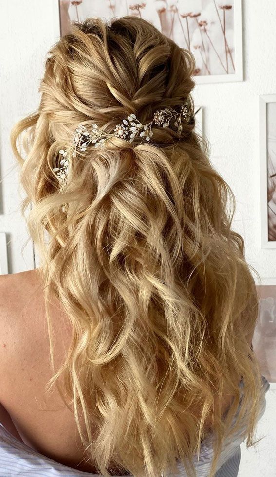Visual Idea — Half-Down Manner With A Middle Parting Visual Idea — Half-Down Manner With A Middle Parting — Down Date Night Hairstyles 2027