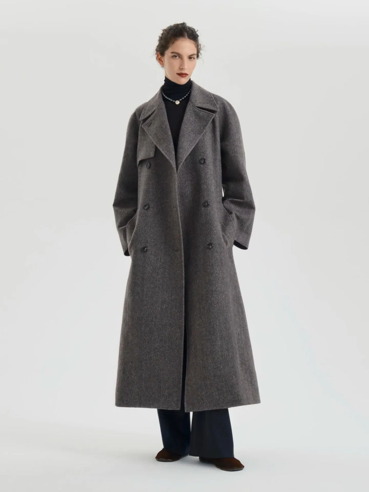 Sophisticated Grey Wool Coat for a Polished Work Look Sophisticated Grey Wool Coat for a Polished Work Look — Winter Outfits Warm Climate 2027