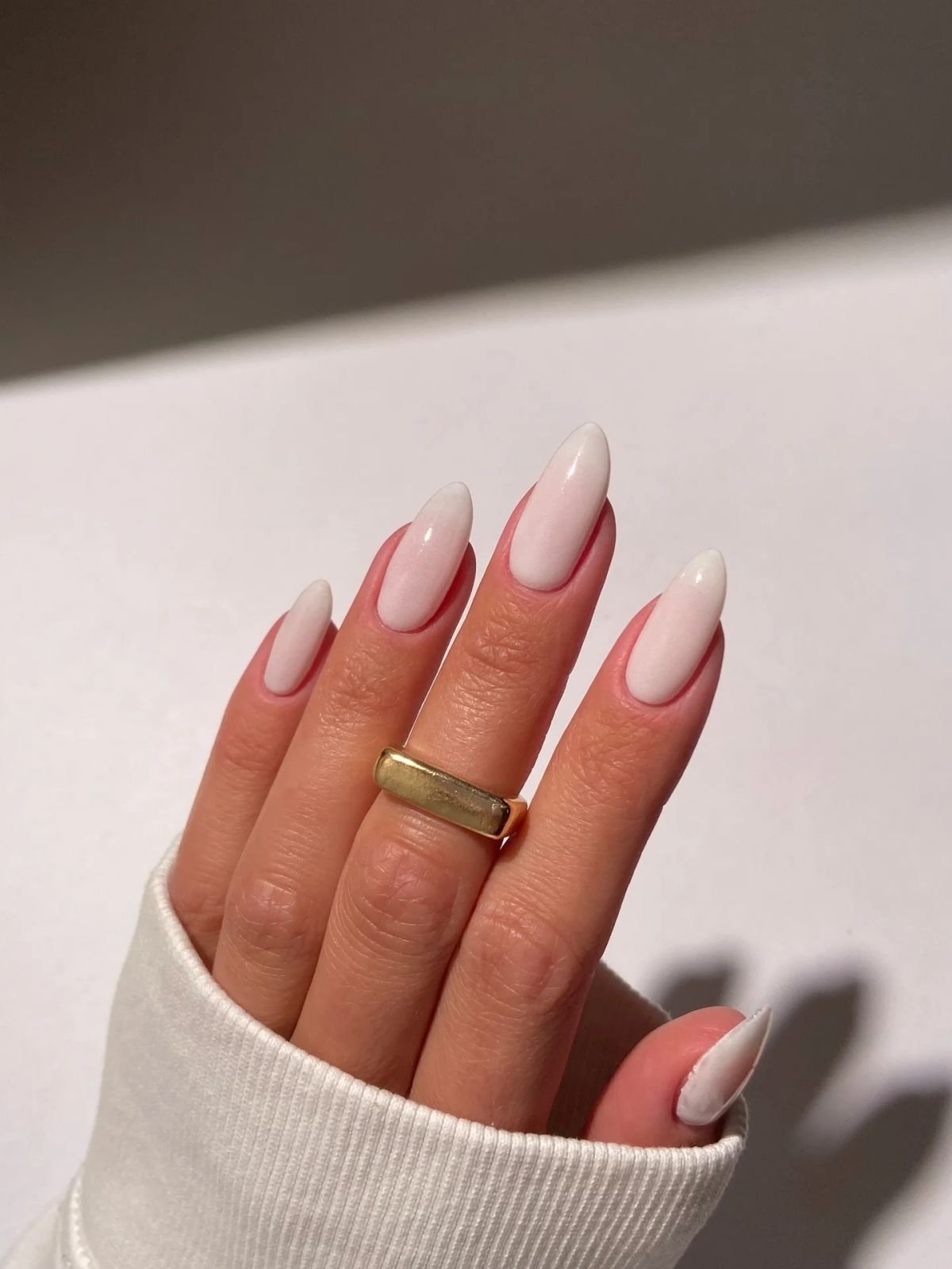 One Hand Sheer Milky Off-White Glossy Short Almonds One Hand Sheer Milky Off-White Glossy Short Almonds — Off White Nails 2027