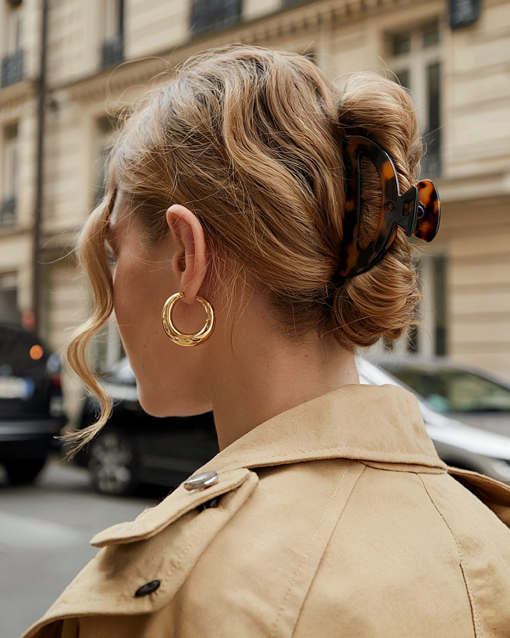 Visual Idea — Wispy Bangs Frame The Face Visual Idea — Wispy Bangs Frame The Face — Claw Clip Twist Hairstyles 2027