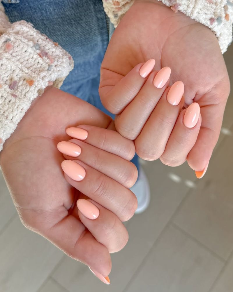 Vibrant Soft Peach Coral Oval Nails — Peach Nails 2027 for Pale Skin