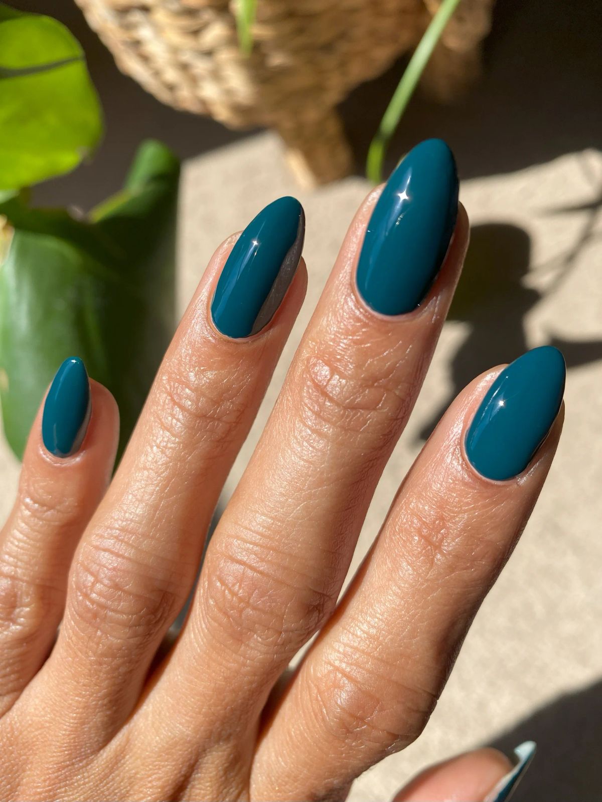 High Gloss Visual Idea — Teal Nails 2027