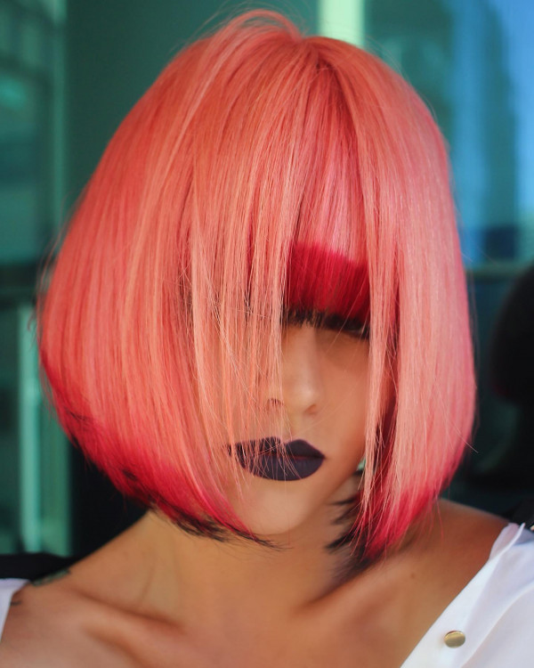 Coral Bob With Black and Red Dip Dye Bangs Coral Bob With Black and Red Dip Dye Bangs — Dip Dye Bob 2027