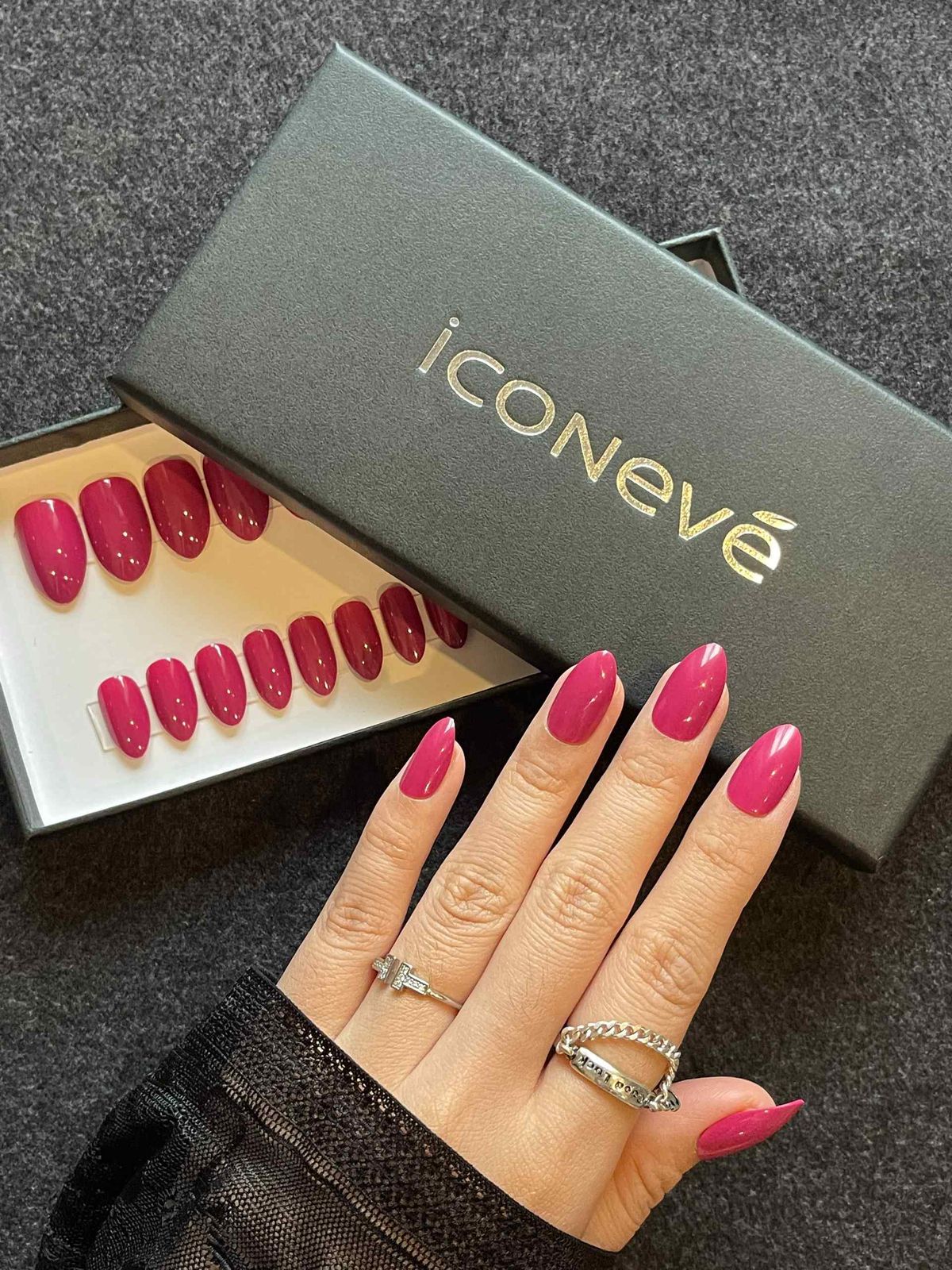 Deep Glossy Magenta Almond Nails Deep Glossy Magenta Almond Nails — Magenta Nails 2027
