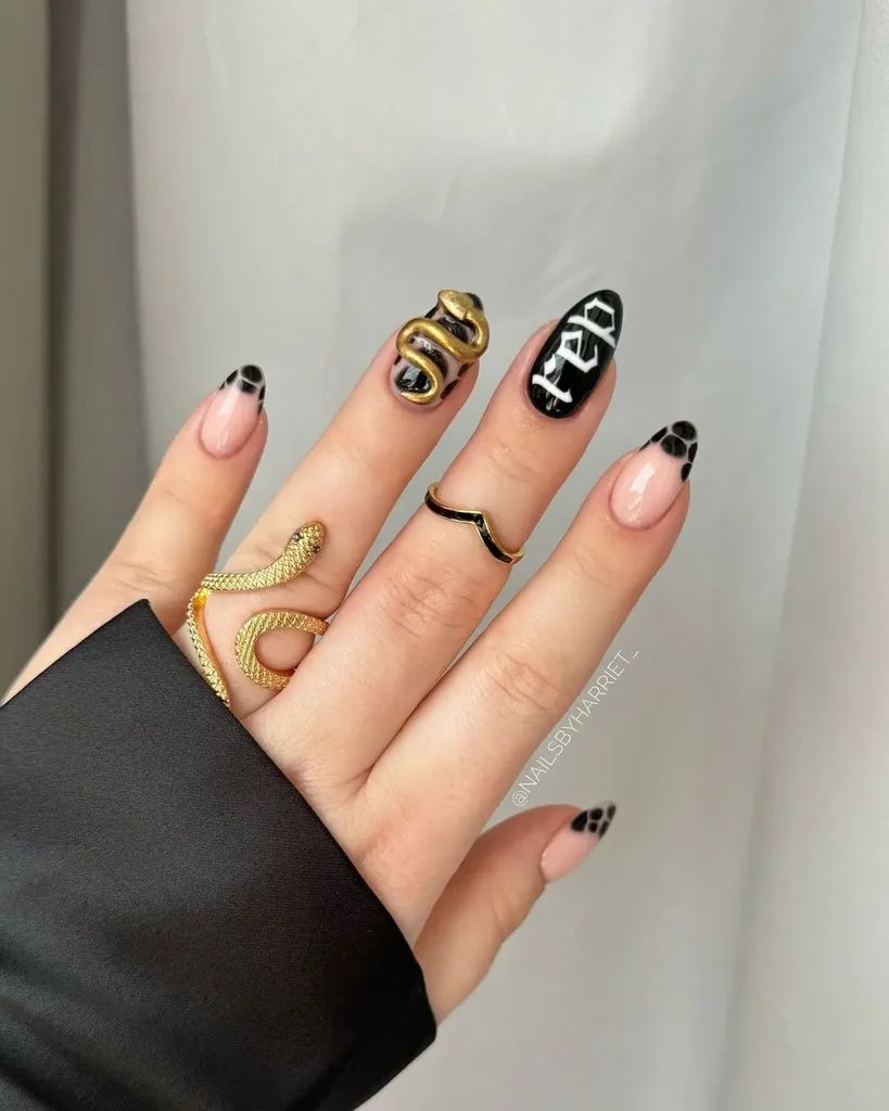Visual Idea — Brown Snake Print Nails 2027