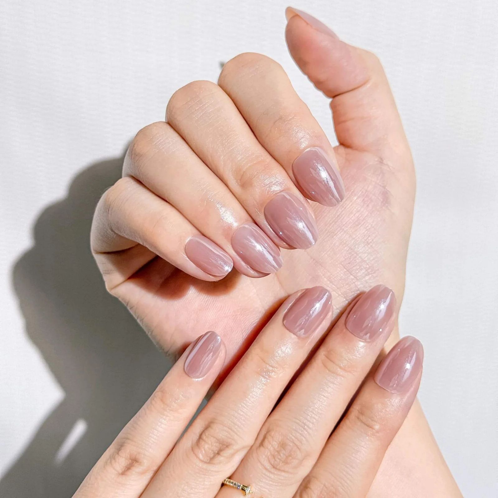 Visual Idea — Glossy Mauve Polish Mauve Nails 2027