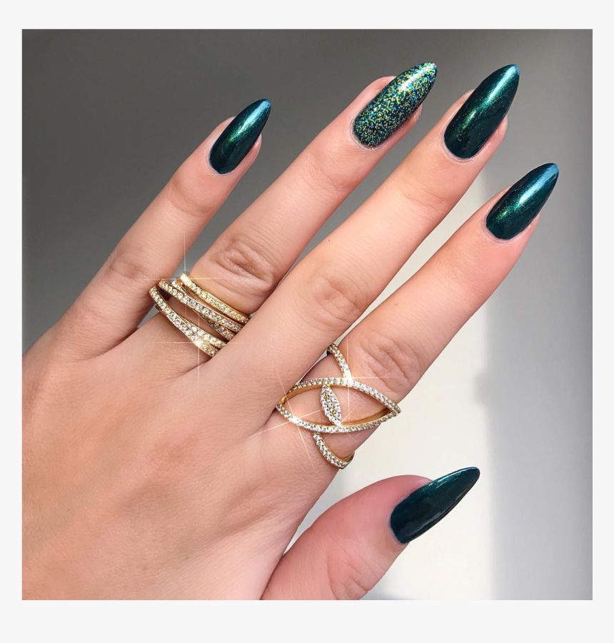 Visual Idea — Featuring A High-Shine Chrome Finish Visual Idea — Featuring A High-Shine Chrome Finish — Emerald Prom Nails 2027