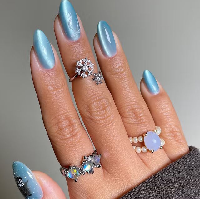 Cat-Eye Shimmer Glossy Visual Idea Cat-Eye Shimmer Glossy Visual Idea — Winter Formal Nails 2027