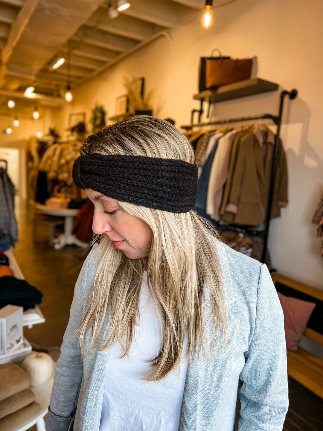Visual Idea — A Woman With Blonde Winter Headband Hairstyles 2027
