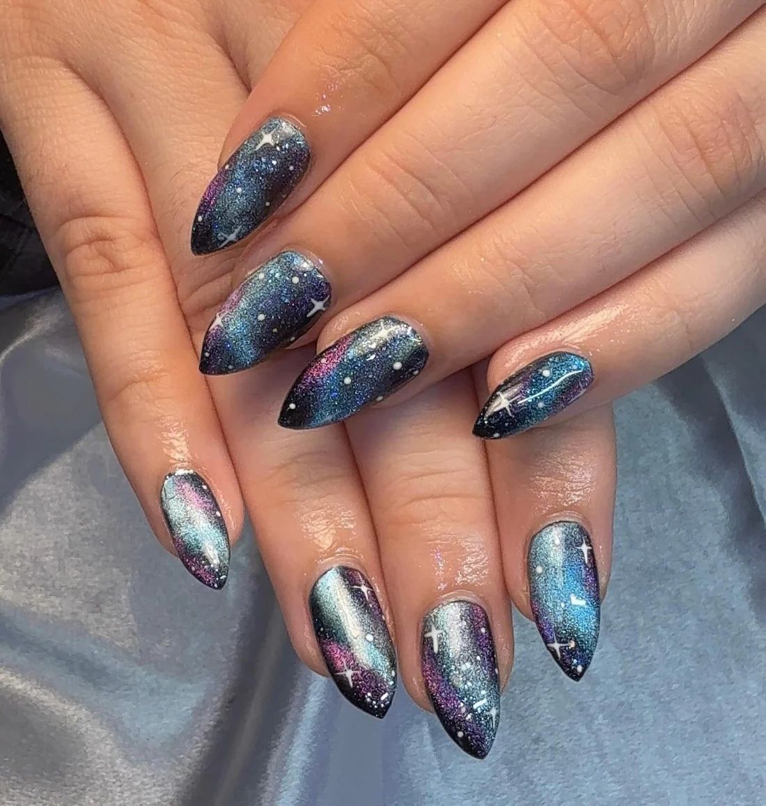 Cat-Eye Glossy Visual Idea — Moon and Stars Nails 2027
