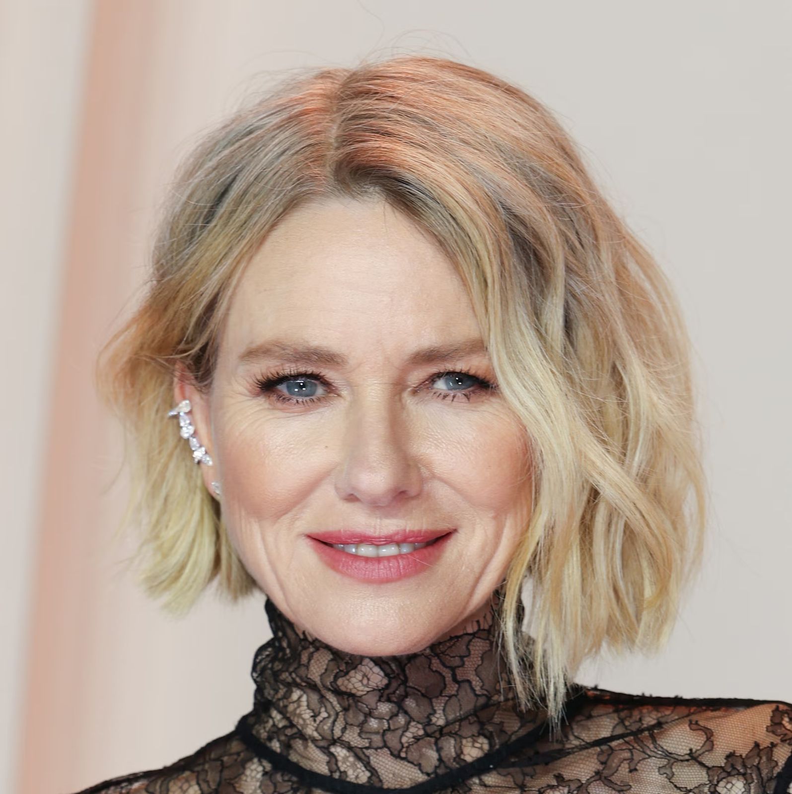 Wavy Blonde Bob With Wispy Bangs — Chunky Highlights Bob 2027