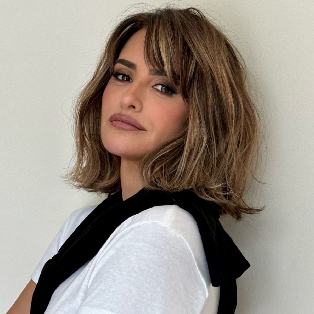 Wavy Bob With Subtle Highlights — Chunky Highlights Bob 2027
