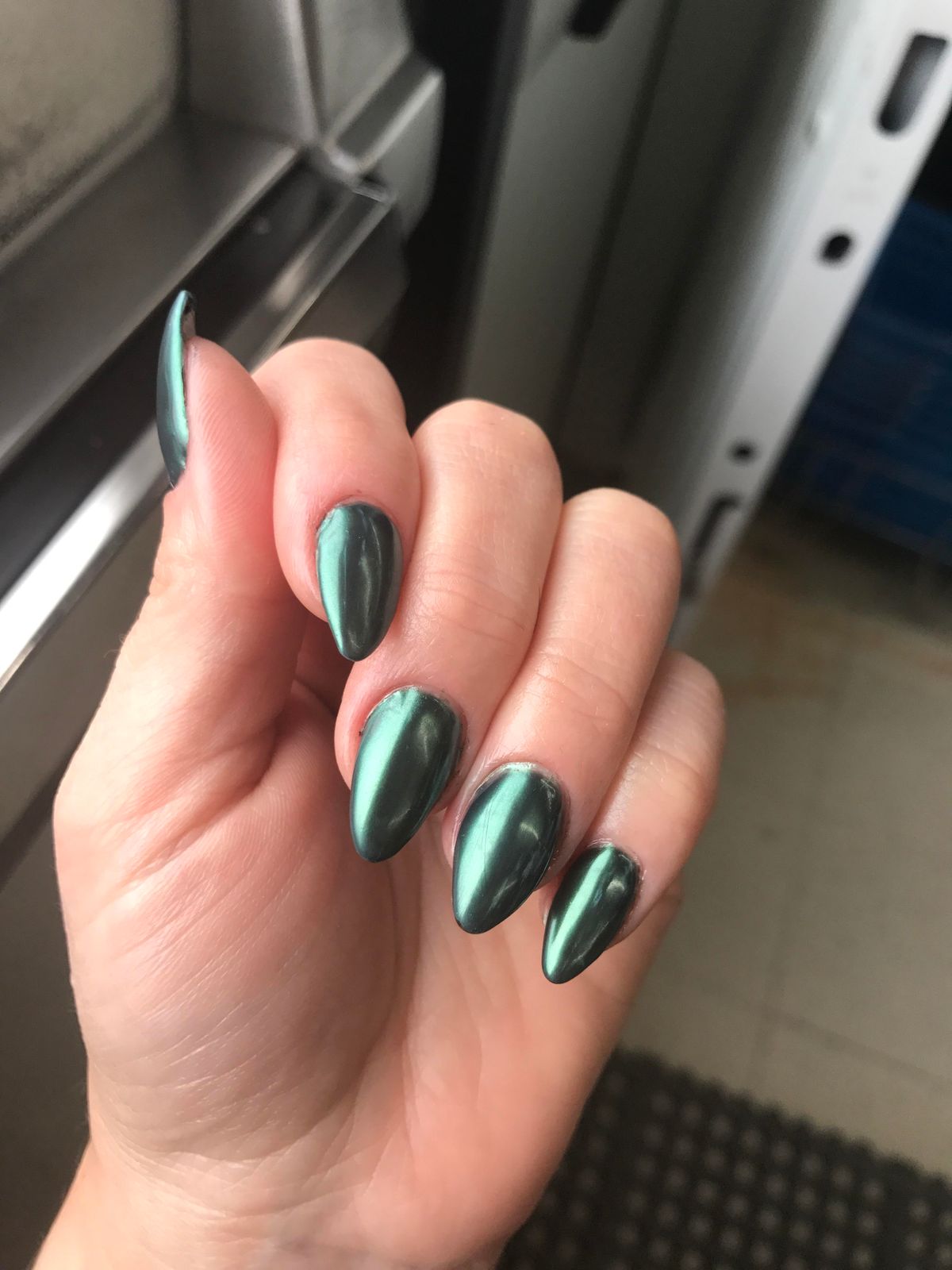 Metallic Green Chrome Nails Metallic Green Chrome Nails — Dark Chrome Nails 2027