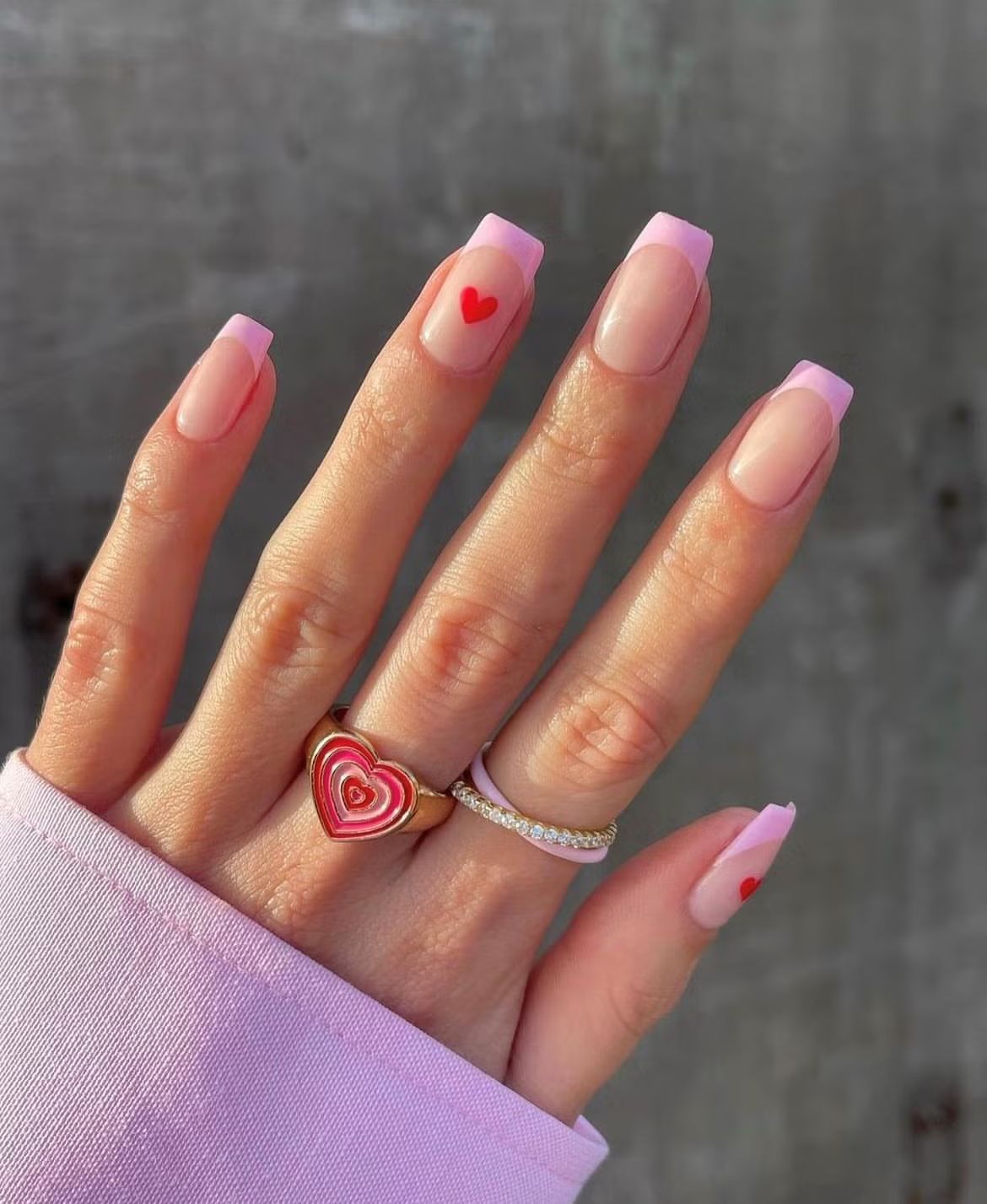 Small Red Heart On Accent Nail Visual Idea Small Red Heart On Accent Nail Visual Idea — Love Nails 2027