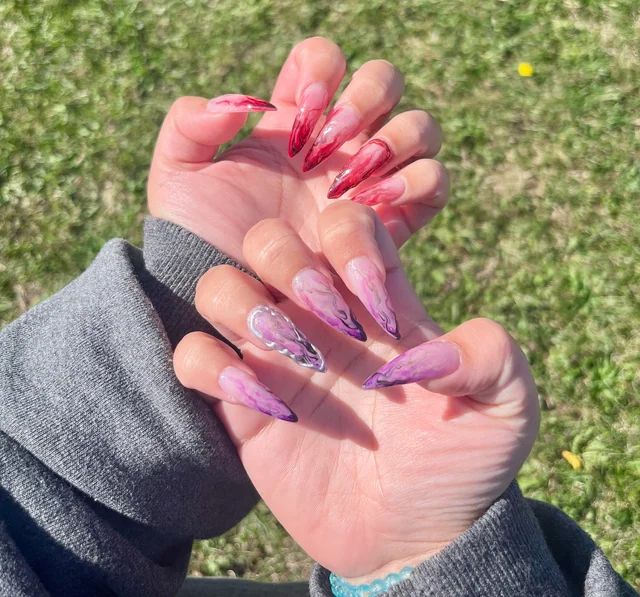 Visual Idea — Some Nails Feature A Red-To-Pink Ombre Visual Idea — Some Nails Feature A Red-To-Pink Ombre — Swim Nails Team Colors 2027