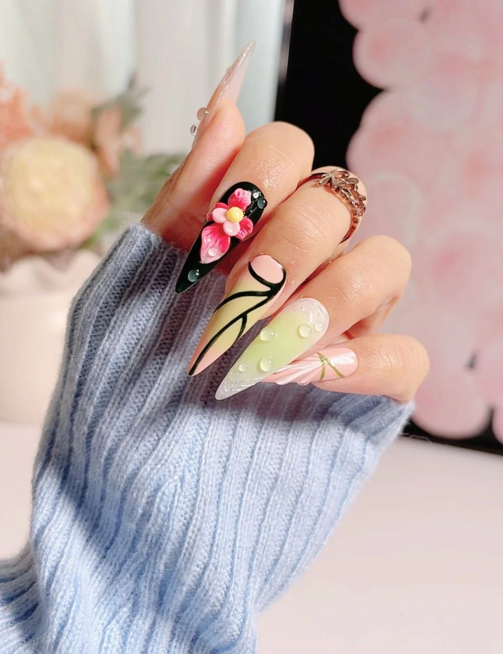 Visual Idea — Close-Up Take Visual Idea — Close-Up Take — Floral Stiletto Nails 2027