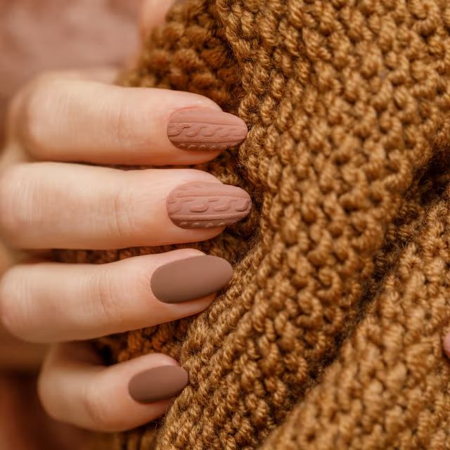 Embossed Taupe Cable Knit Oval Nails Embossed Taupe Cable Knit Oval Nails — Sweater Weather Nails 2027